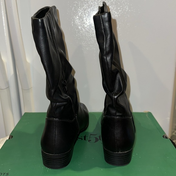 Gently Worn East 5th Junction Black Slouch Boots w/ Memory Foam- Size 8.5 - Picture 4 of 9